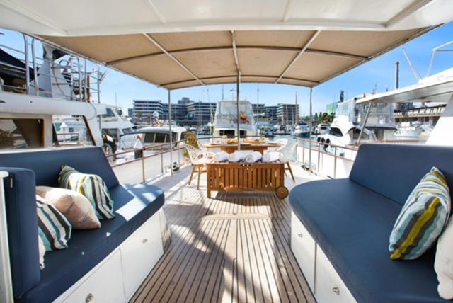 Charming Boat In Barcelona - Perfect Getaway Hotell Sant Adria de Besos Eksteriør bilde