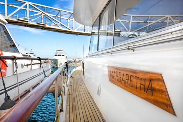 Charming Boat In Barcelona - Perfect Getaway Hotell Sant Adria de Besos Eksteriør bilde